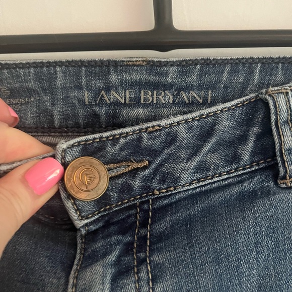 Women’s Lane Bryant 18 short (2x) jeans $21 - Picture 3 of 4